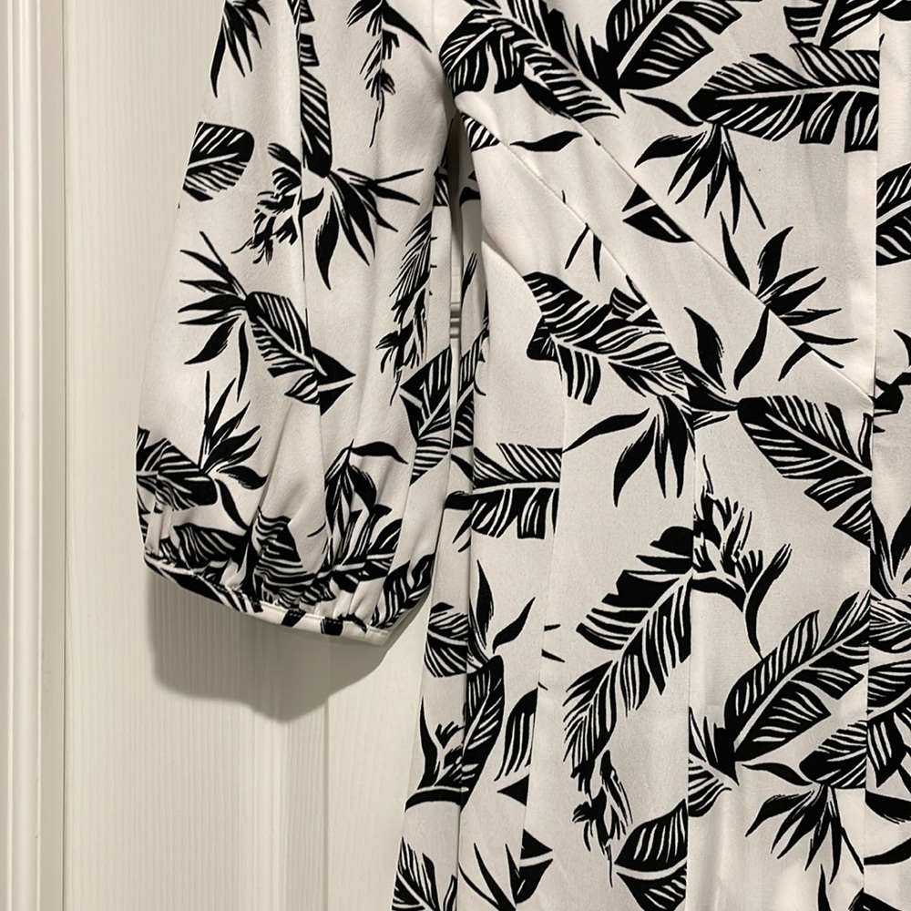 Jay Godfrey Dress "The Jean" Swing Dress Black White Feather Print Mini Size 4 - Picture 9 of 14